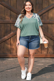 Mist Green Ribbed Camouflage Patchwork Plus Size V Neck Tee