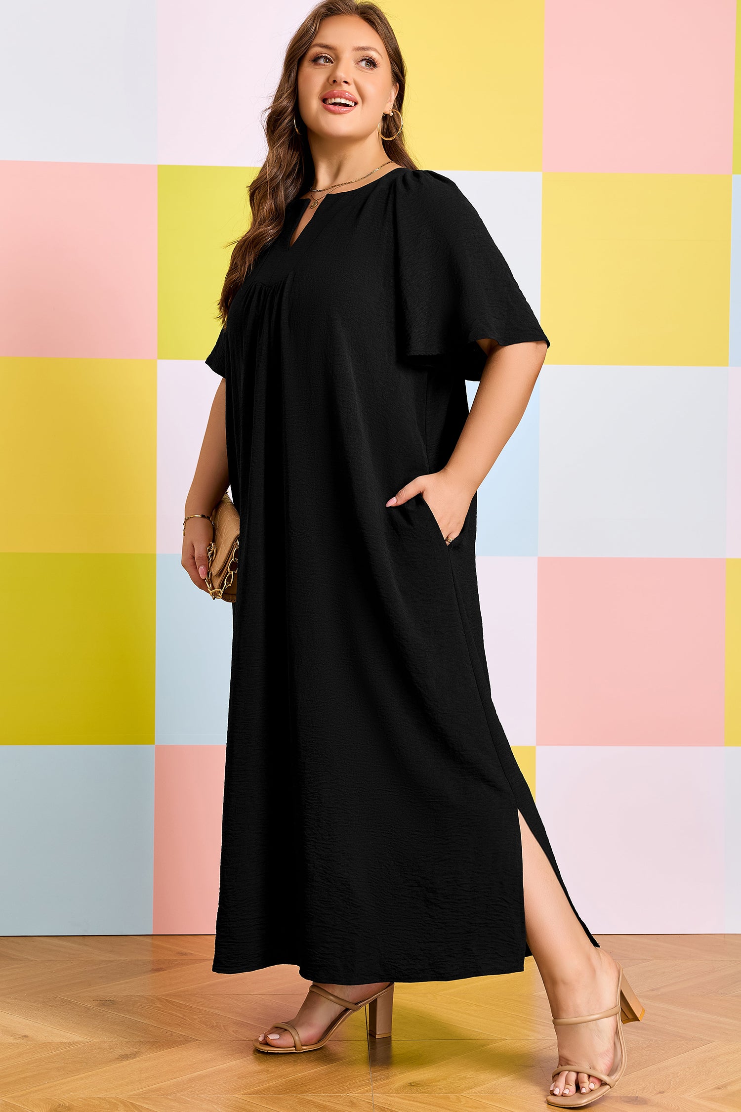 Black Plus Size Solid Color Notched Neck Short Sleeve Loose Dress